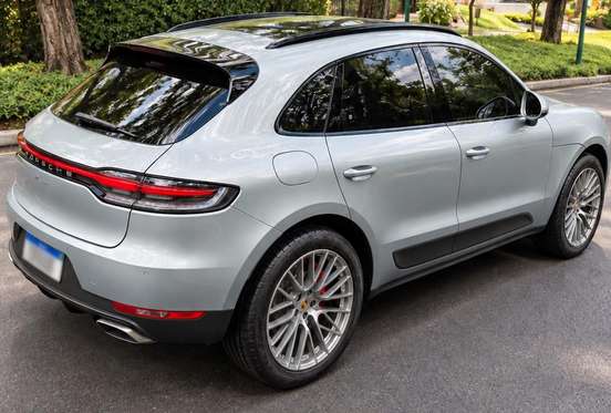 PORSCHE-MACAN-2021