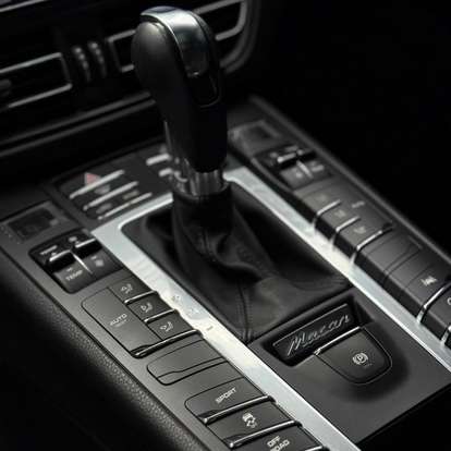 PORSCHE-MACAN-2021