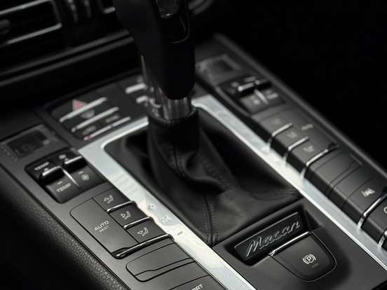 PORSCHE-MACAN-2.0 16V GASOLINA 4P AUTOMÁTICO PORSCHE-MACAN-2021