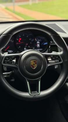 PORSCHE-MACAN-2021