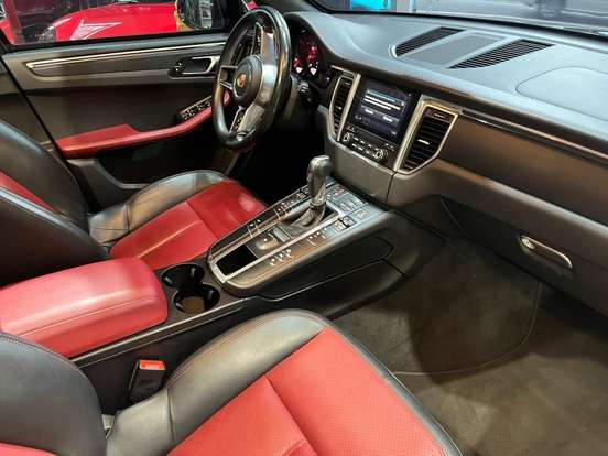 PORSCHE-MACAN-2.0 16V GASOLINA 4P AUTOMÁTICO PORSCHE-MACAN-2016