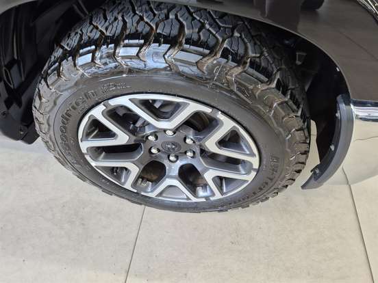 RAM-1500-3.0 HURRICANE 6 BITURBO GASOLINA LARAMIE CD 4X4 AUTOMÁTICO RAM-1500-2024