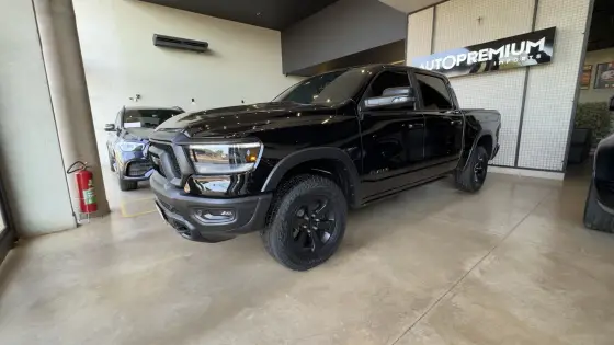 RAM 1500 5.7 V8 GASOLINA REBEL CD 4X4 AUTOMÁTICO