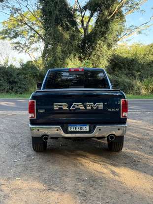 RAM-1500-5.7 V8 GASOLINA LIMITED CD 4X4 AUTOMÁTICO RAM-1500-2023