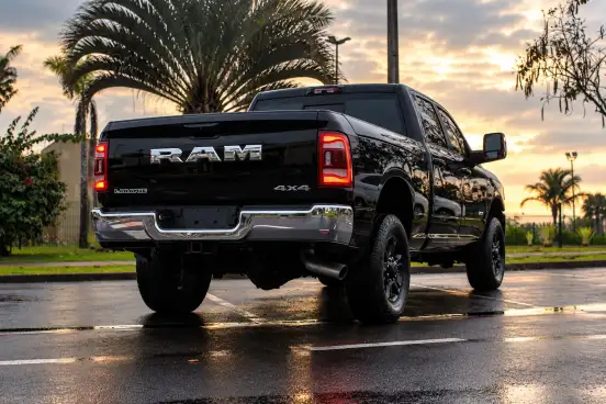RAM-2500-6.7 I6 TURBO DIESEL LARAMIE CD 4X4 AUTOMÁTICO RAM-2500-2023