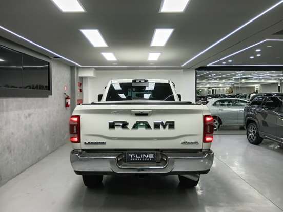 RAM-2500-6.7 I6 TURBO DIESEL LARAMIE CD 4X4 AUTOMÁTICO RAM-2500-2023