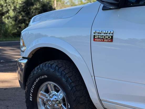 RAM-2500-6.7 LARAMIE 4X4 CD I6 TURBO DIESEL 4P AUTOMÁTICO RAM-2500-2012