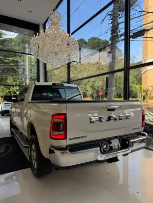 RAM-3500-6.7 I6 TURBO DIESEL LARAMIE CD 4X4 AUTOMÁTICO RAM-3500-2022