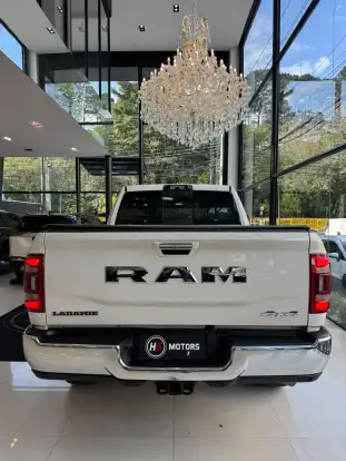 RAM-3500-6.7 I6 TURBO DIESEL LARAMIE CD 4X4 AUTOMÁTICO RAM-3500-2022