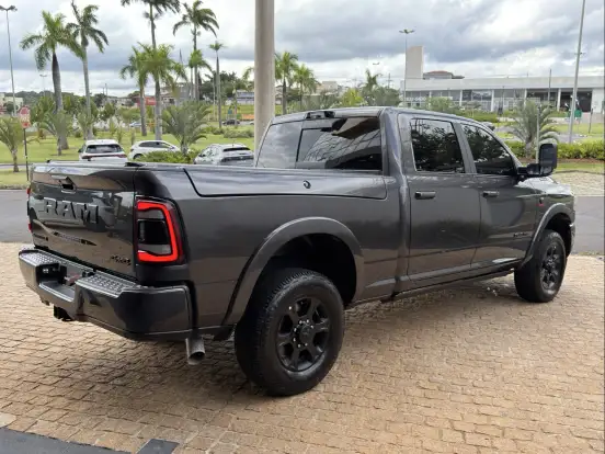 RAM-3500-6.7 I6 TURBO DIESEL LARAMIE NIGHT EDITION CD 4X4 AUTOMÁTICO RAM-3500-2022