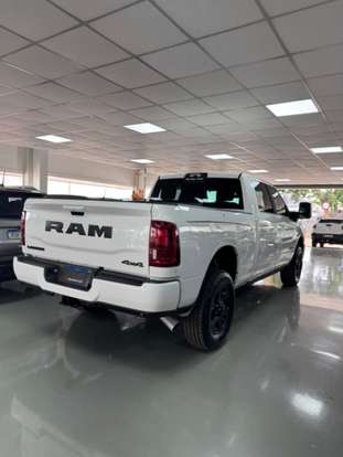 RAM-3500-6.7 I6 TURBO DIESEL LARAMIE NIGHT EDITION CD 4X4 AUTOMÁTICO RAM-3500-2026