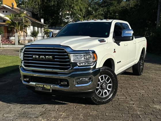 RAM 3500 6.7 I6 TURBO DIESEL LIMITED LONGHORN CD 4X4  AUTOMÁTICO