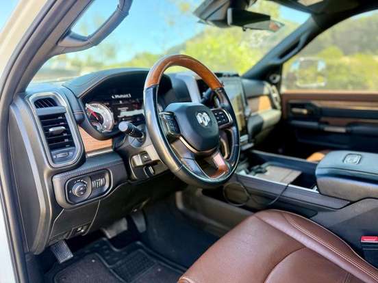 RAM-3500-6.7 I6 TURBO DIESEL LIMITED LONGHORN CD 4X4 AUTOMÁTICO RAM-3500-2022