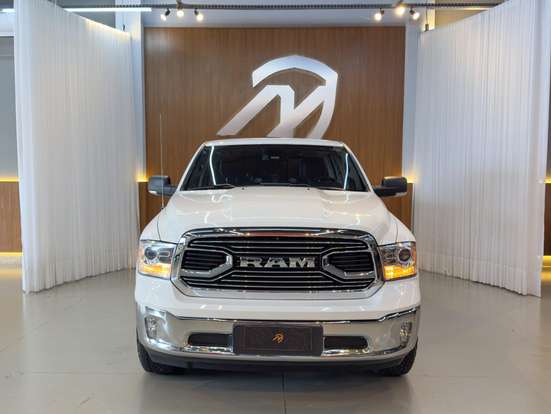 RAM-CLASSIC-5.7 V8 GASOLINA LARAMIE CD 4X4 AUTOMÁTICO RAM-CLASSIC-2023