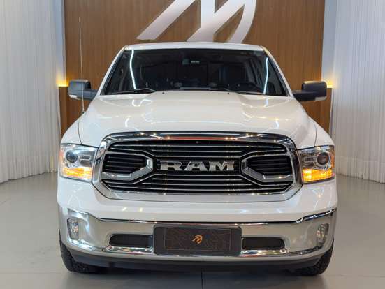 RAM-CLASSIC-5.7 V8 GASOLINA LARAMIE CD 4X4 AUTOMÁTICO RAM-CLASSIC-2023