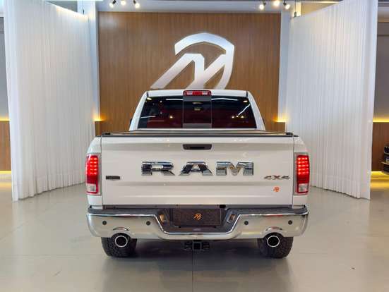 RAM-CLASSIC-5.7 V8 GASOLINA LARAMIE CD 4X4 AUTOMÁTICO RAM-CLASSIC-2023