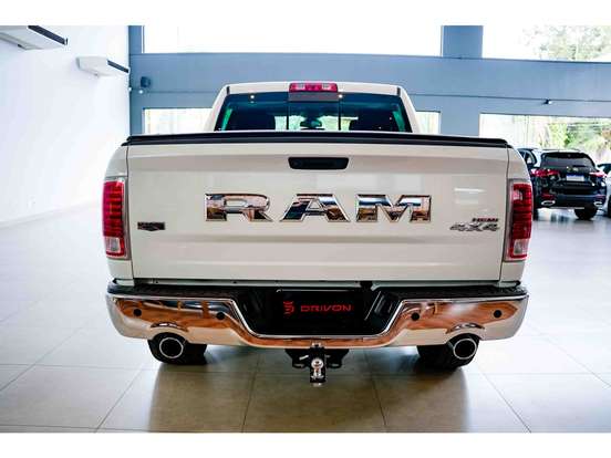 RAM-CLASSIC-5.7 V8 GASOLINA LARAMIE CD 4X4 AUTOMÁTICO RAM-CLASSIC-2023