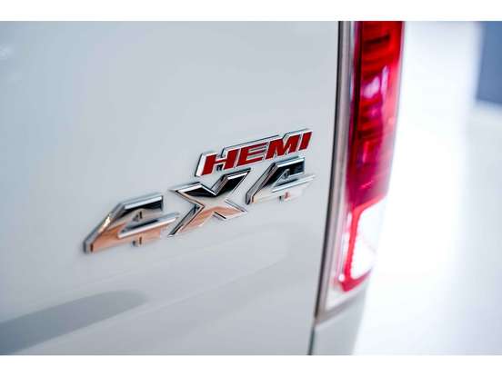 RAM-CLASSIC-5.7 V8 GASOLINA LARAMIE CD 4X4 AUTOMÁTICO RAM-CLASSIC-2023