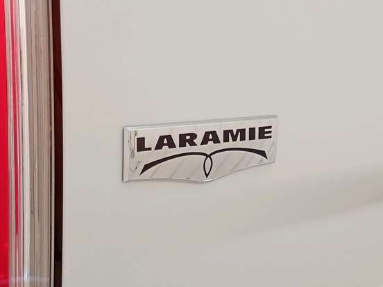 RAM-CLASSIC-5.7 V8 GASOLINA LARAMIE CD 4X4 AUTOMÁTICO RAM-CLASSIC-2023