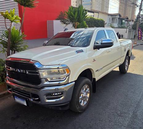 RAM 2500 6.7 I6 TURBO DIESEL LARAMIE CD 4X4 AUTOMÁTICO