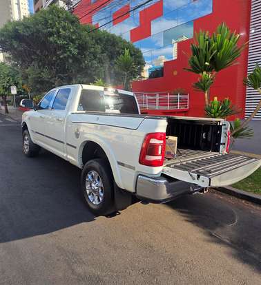 RAM-2500-6.7 I6 TURBO DIESEL LARAMIE CD 4X4 AUTOMÁTICO RAM-2500-2022
