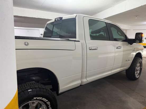 RAM-2500-6.7 I6 TURBO DIESEL LARAMIE CD 4X4 AUTOMÁTICO RAM-2500-2023