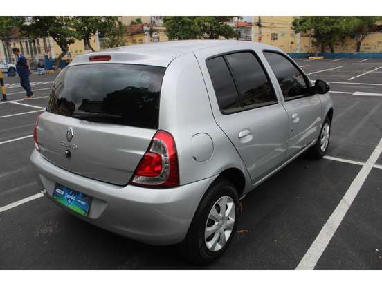 RENAULT-CLIO-2016