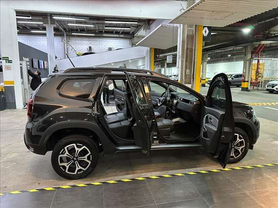 RENAULT-DUSTER-2022