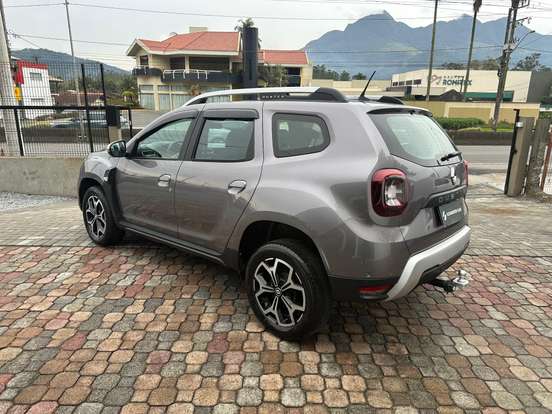 RENAULT-DUSTER-2021