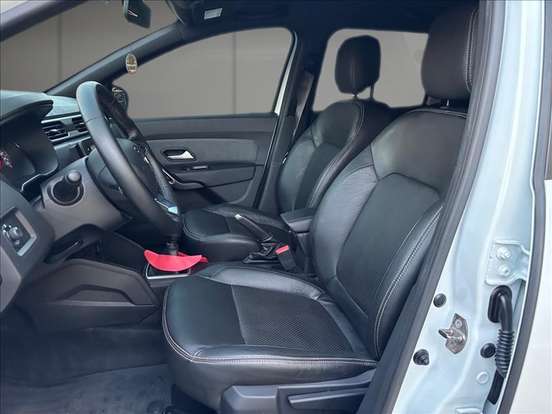RENAULT-DUSTER-2025