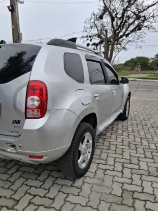 RENAULT-DUSTER-2014