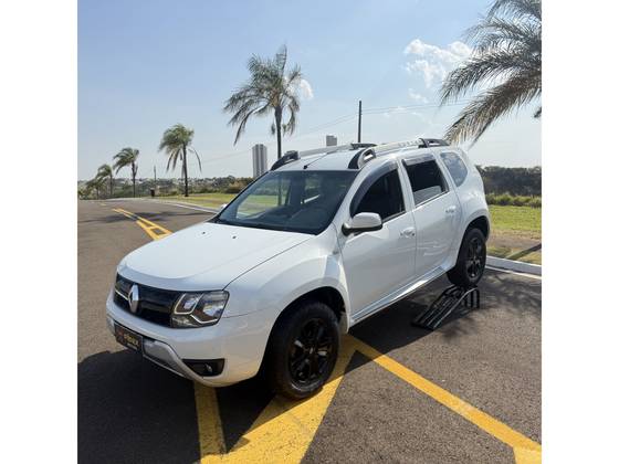 RENAULT DUSTER 2.0 DYNAMIQUE 4X2 16V FLEX 4P AUTOMÁTICO