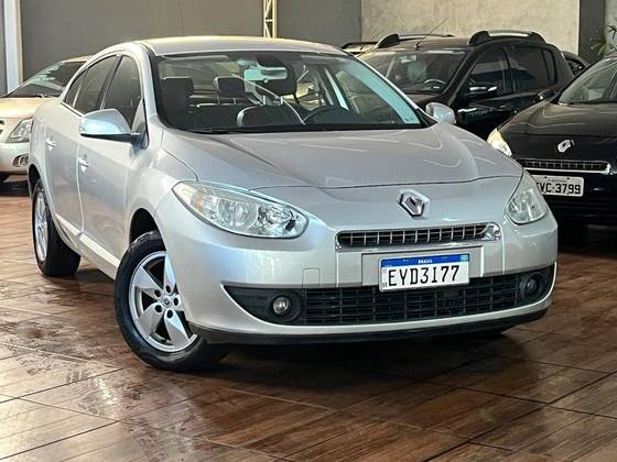 RENAULT FLUENCE 2.0 DYNAMIQUE 16V FLEX 4P AUTOMÁTICO