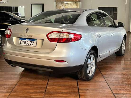 RENAULT-FLUENCE-2011
