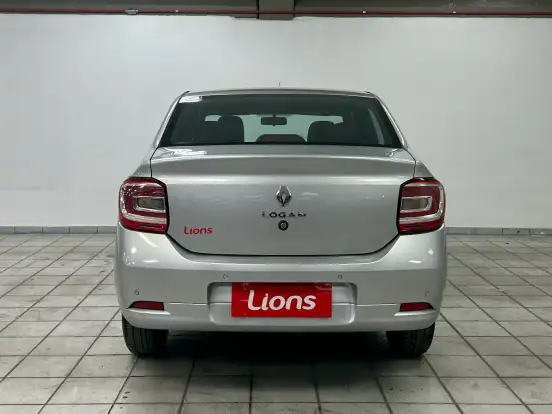 RENAULT-LOGAN-2024