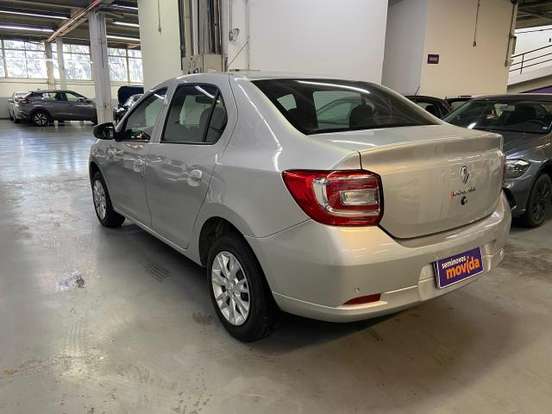 RENAULT-LOGAN-2024