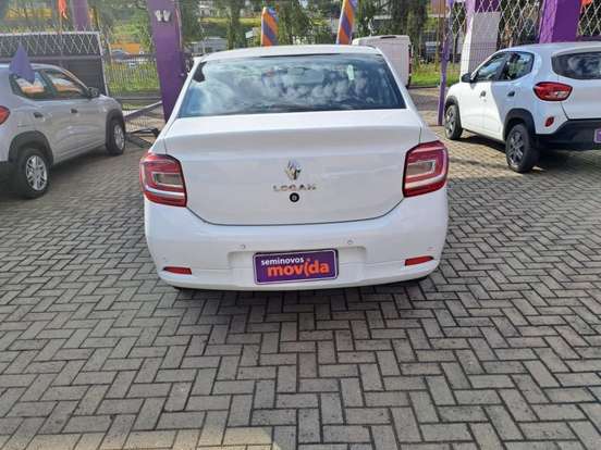 RENAULT-LOGAN-2024