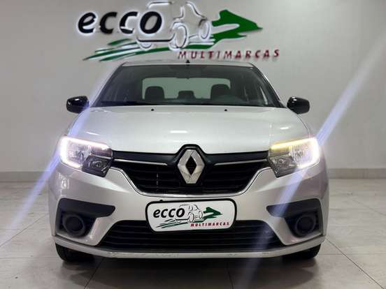 RENAULT-LOGAN-2022