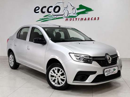 RENAULT-LOGAN-2022
