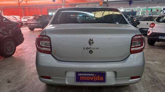 RENAULT-LOGAN-2024