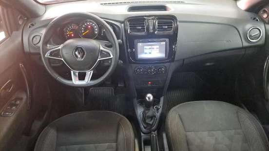 RENAULT-LOGAN-2024