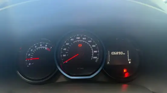 RENAULT-SANDERO-2020