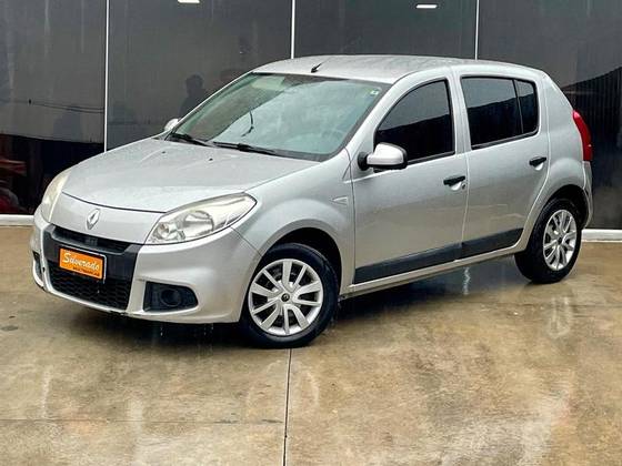 RENAULT SANDERO 1.0 AUTHENTIQUE 16V FLEX 4P MANUAL