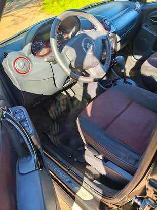 RENAULT-SANDERO-1.6 STEPWAY 16V FLEX 4P AUTOMÁTICO RENAULT-SANDERO-2013