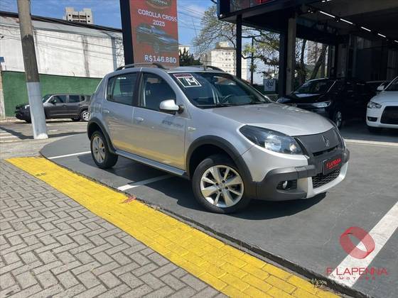 RENAULT SANDERO 1.6 STEPWAY 16V FLEX 4P AUTOMÁTICO