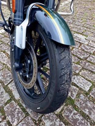 ROYAL ENFIELD-METEOR 650 INTERSTELLAR-2025