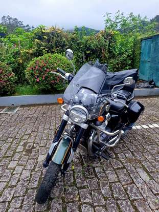 ROYAL ENFIELD-METEOR 650 INTERSTELLAR-2025
