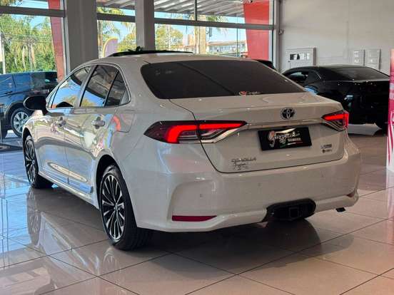 TOYOTA-COROLLA-2025