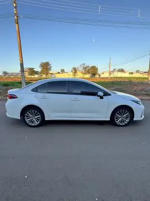 TOYOTA-COROLLA-2024