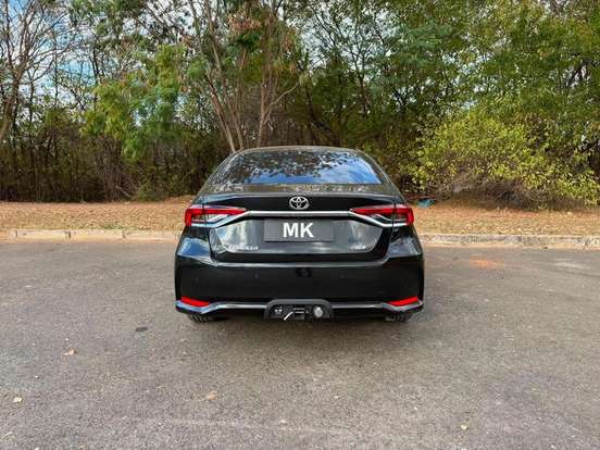 TOYOTA-COROLLA-2025